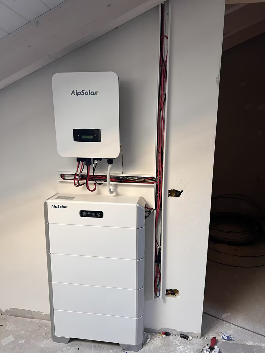  Como H2+Rosa A1 Proyecto de almacenamiento de energía en el hogar en Italia 