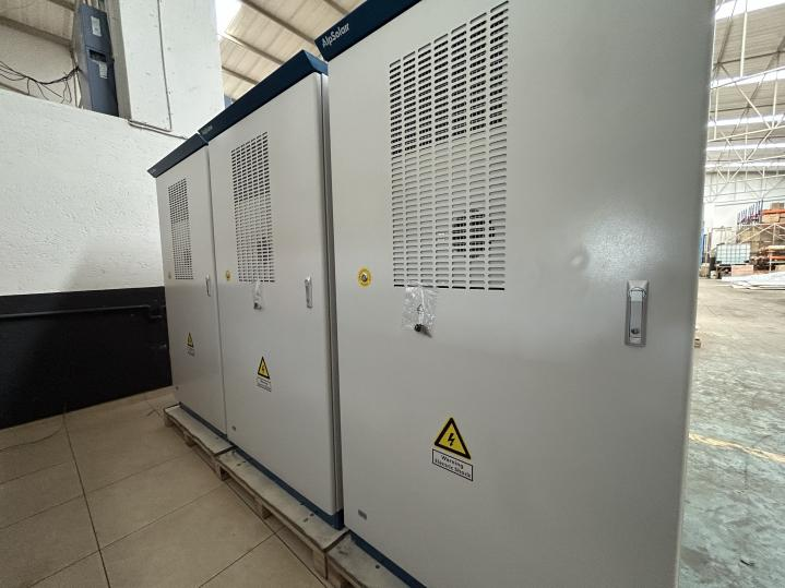  Tres proyectos de almacenamiento de energía de C&I en Sudáfrica 
